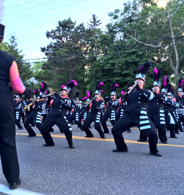 IAmRosevilleMN's tweet photo. Thanks 728 Cadets Marching Band for giving a memorable performance! 🎤 https://t.co/xItKWY9IC3