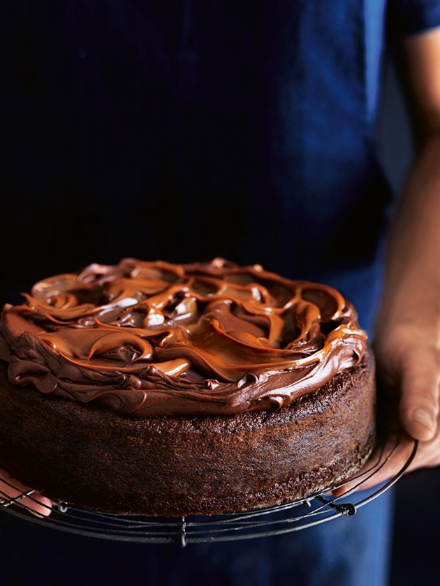 donnahay's tweet photo. Our Fast issue is on sale Monday, starring this one-bowl chocolate, maple and banana cake.  https://t.co/Zbr1r26xVM https://t.co/KLf1NYrZDA