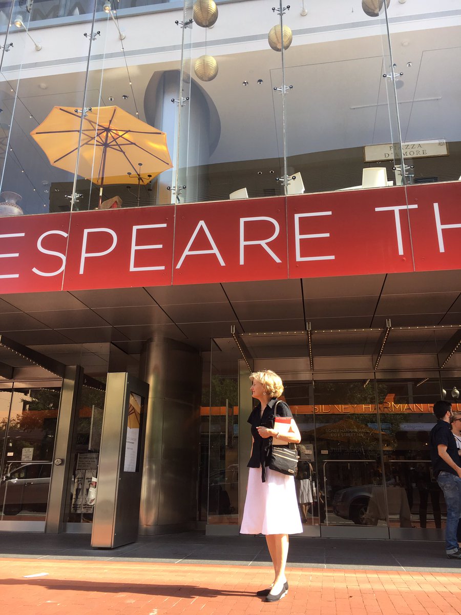 velocipede6's tweet photo. Sunday funday matinee w @ShakespeareinDC - Mom had a crush on Petruchio 😘 #STCShrew #allmalecast #TamingOfTheShrew https://t.co/u3hQFMaUER