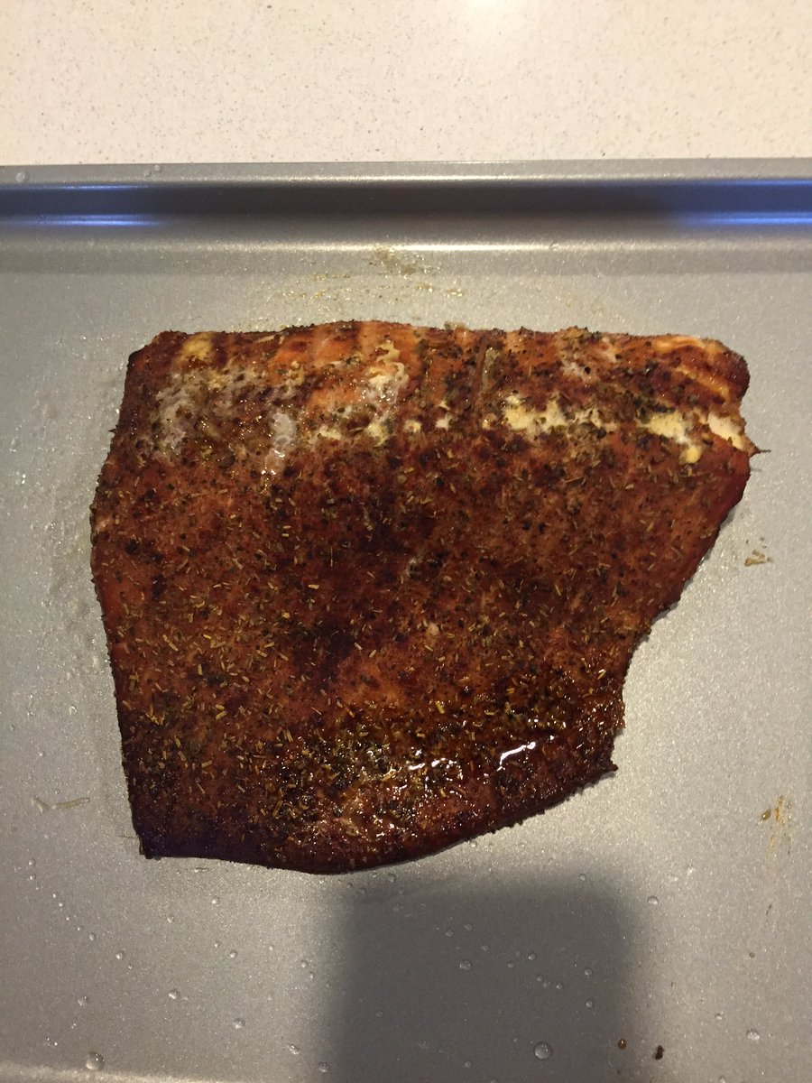 northtexasbbq's tweet photo. #pitbarrelcooker - great results, halved chicken and salmon! https://t.co/Xu5z1BsbqW