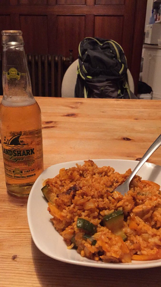 PHILpm's tweet image. Perfect post workout meal 🏃🏻🍺🍲