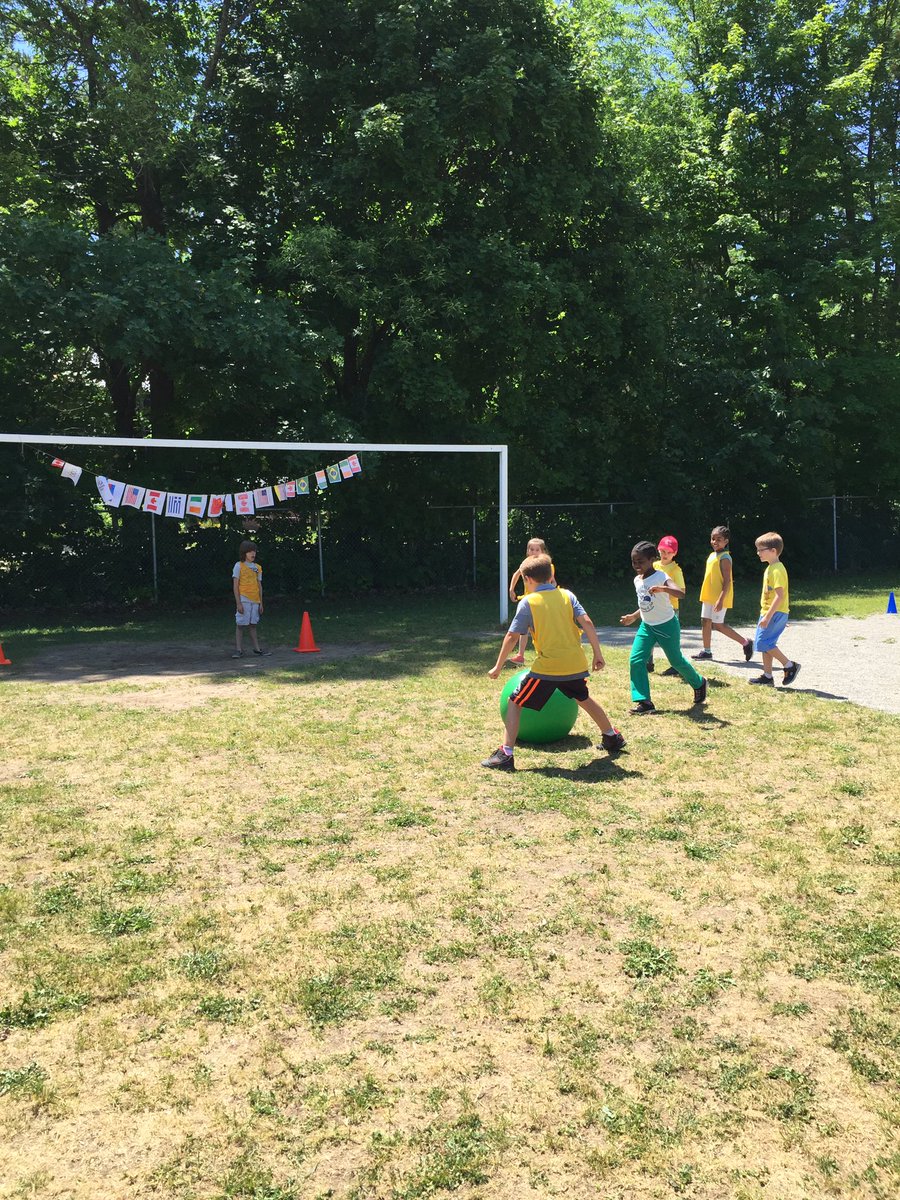 BayPrincipal's tweet photo. Primary Play Day - water torch relays and our own version of Olympic soccer. So much fun! https://t.co/nEXeNVsgeg