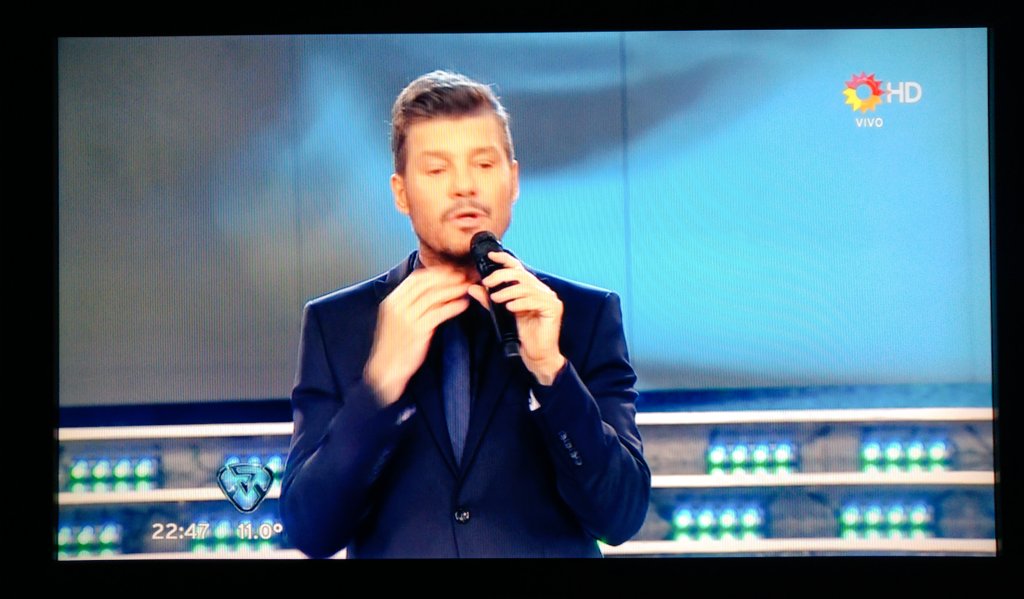 DiegoCastagnolo's tweet photo. @cuervotinelli :"Messi me dijo q no me baje..q puedo cambiar el Fútbol Argentino, hoy te digo yo a vos,no te bajes" https://t.co/1kw7sqlUUb