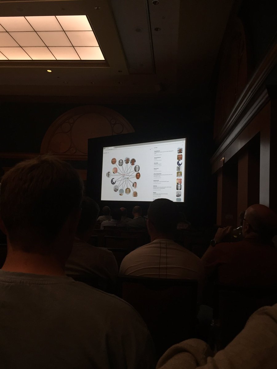 AdKosigan's tweet photo. Woahh. Impressed #orclapex #Kscope16 https://t.co/7JvMGz8faI