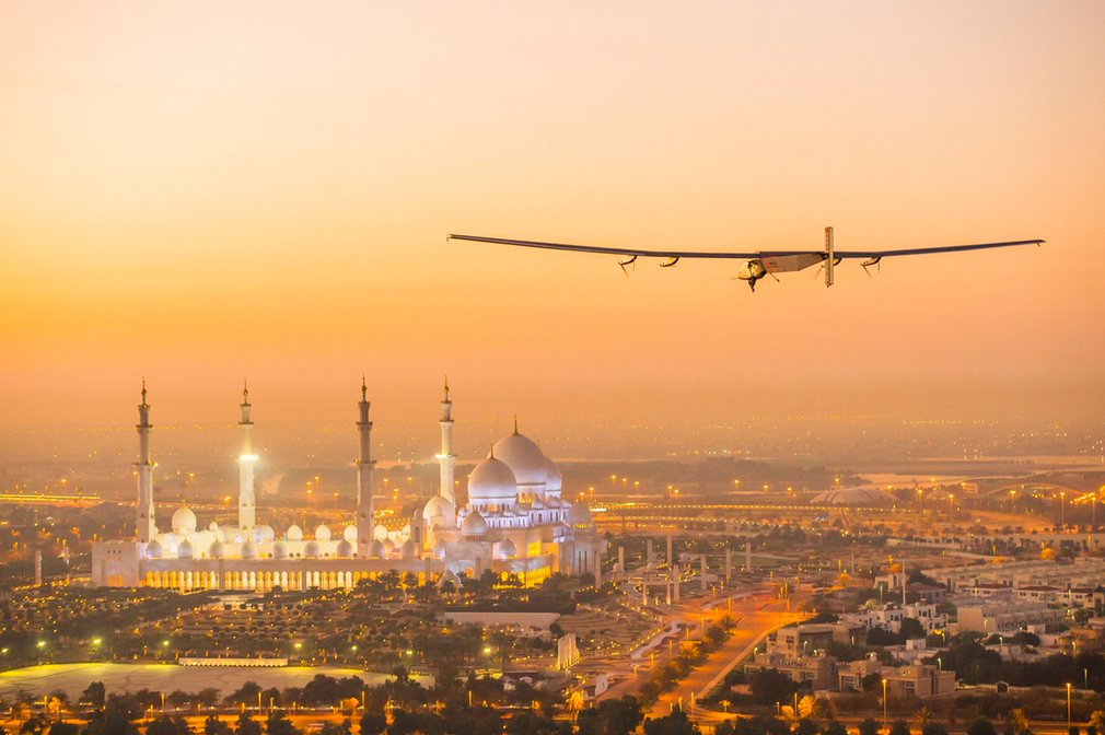 climatecouncil's tweet photo. Solar Impulse 2 completes first-ever Atlantic crossing by #solar plane! https://t.co/99cFkvYZuP via @GuardianAus https://t.co/ZuthiRcv3z