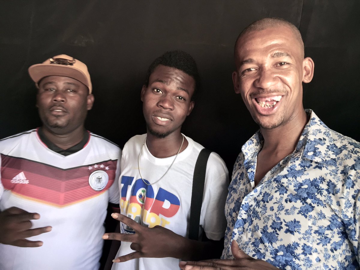 ToppromotHaiti's tweet photo. @phatbrbmshaiti1 @mazora and @bet @ToppromotHaiti @phatbrbmshaiti @stromtv https://t.co/fPOBuwAwin