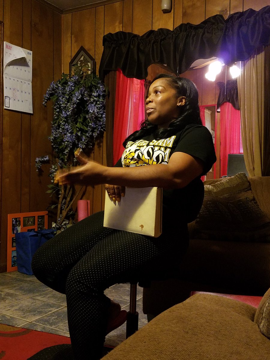 Thehsleague's tweet photo. Mama Davis Speaks About @kdavis5__.
#Childhood #Obstables #Growth #Basketball #Recruiting
Point God The Documentary https://t.co/pktvYNJHuU