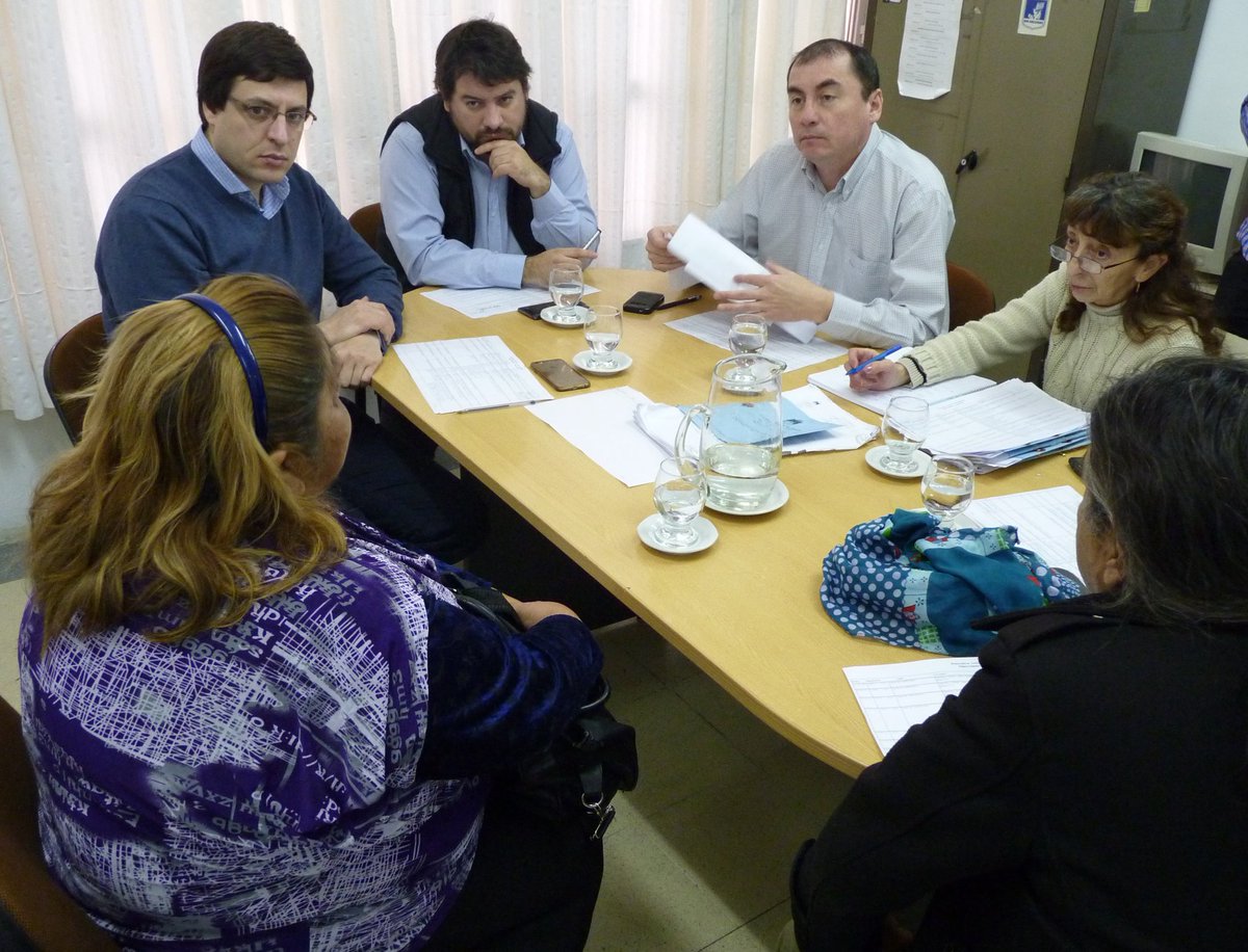 kingmaconcejal's tweet photo. Concejal:Kingma Juan,Junto a Ediles,Preside,Comision de Transporte,Industria,Comercio y Asuntos Tecnicos. https://t.co/9T1eTcluXS