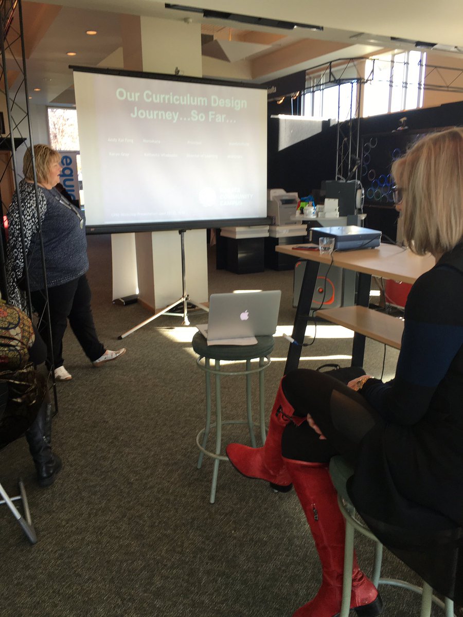TataiAhoRauCore's tweet photo. Haeata Community Campus - @karyngra on how they are designing their Yr1-13 curriculum #CPPA16 https://t.co/JBfhMlIsva