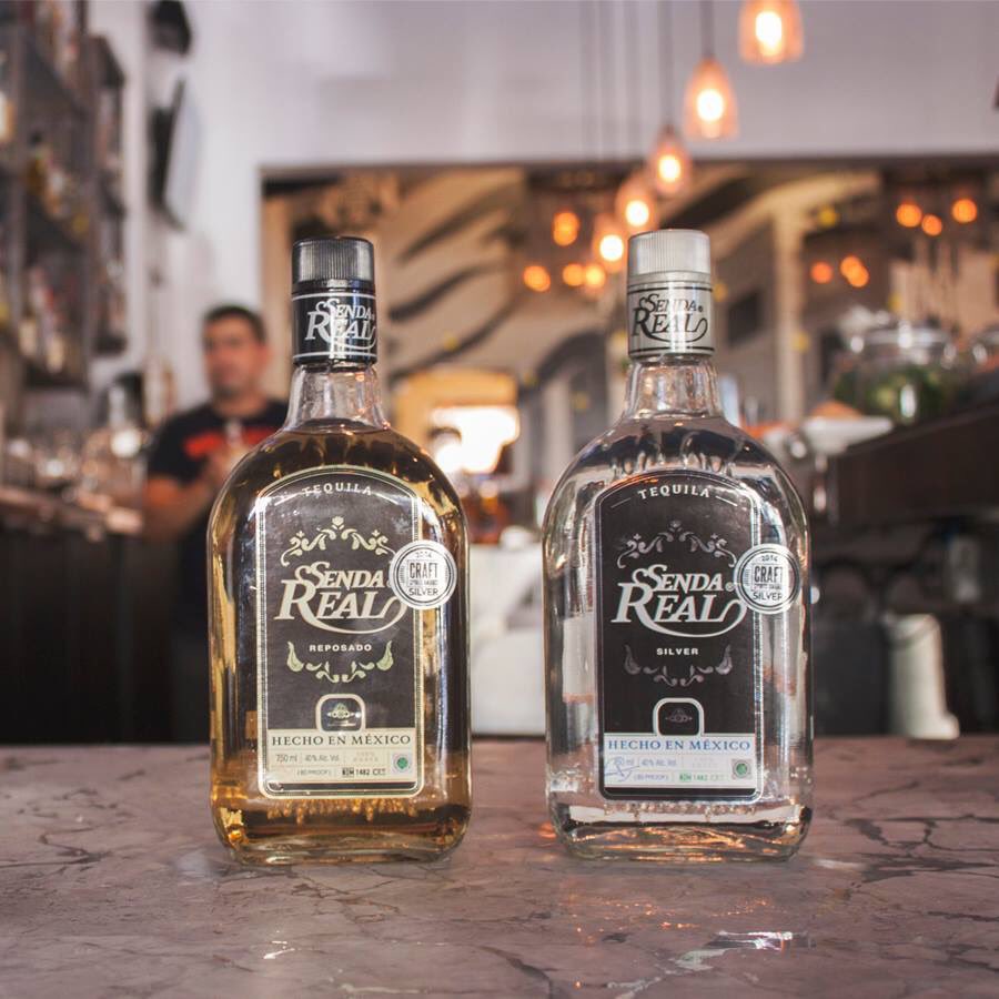 teqsendareal's tweet photo. #Silver or #Reposado? What ever your choice is, #cheers to a #great #week. #Tequila #SendaReal https://t.co/P3Blivsc6e