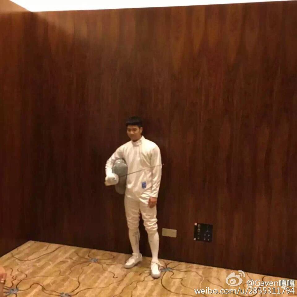 mmgh__'s tweet photo. หล่อจัง พ่อนักกีฬาฟันดาบเหรียญทอง 😭😭💕💕💕 https://t.co/cwzUt8pKAx