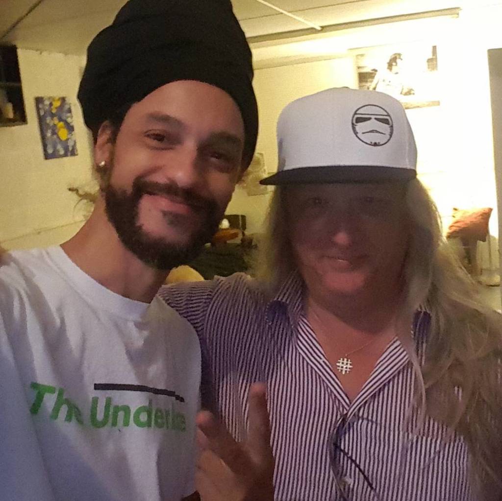 soulofmiami's tweet photo. Chillin wit homie @chytea007 swaggin my new #mitrooper snapback https://t.co/7c45bczFUT https://t.co/AvIPE8chA6