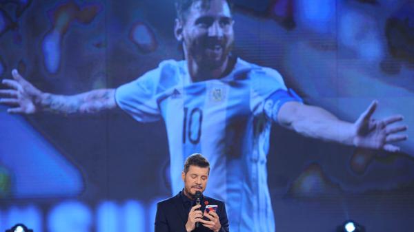 infobae's tweet photo. La carta de una docente para Lionel Messi que Marcelo Tinelli leyó en "ShowMatch" https://t.co/bUbArZQrIE https://t.co/GWkMbOR5Vh
