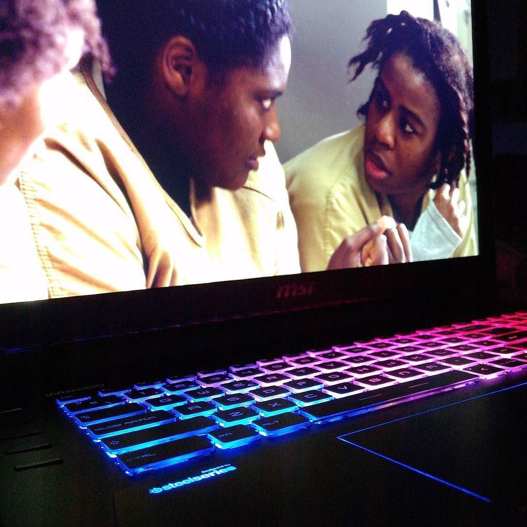 maxifanelli's tweet photo. #OrangeIsTheNewBlack Full HD en @netflixlat desde la #MSI #GT72s @msius @overcluster #Test #Video #Color #Gaming #T… https://t.co/iIJrufnedw
