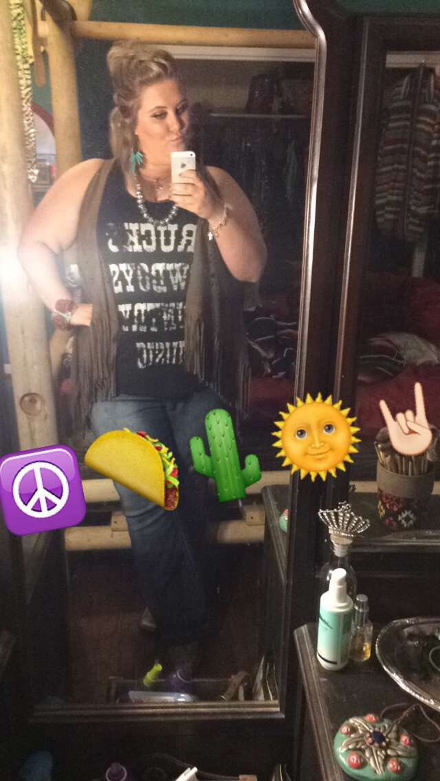 sarahcorley_'s tweet photo. I think people who think this is okay can kiss my 'over 115lbs' ass. 💅🏼 https://t.co/tWR7sZMtCK