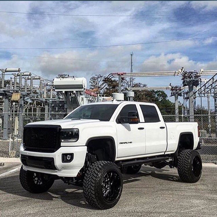 4x4dieselz's tweet photo. #gmc #Denali #Duramax https://t.co/o8hEqD7AHE