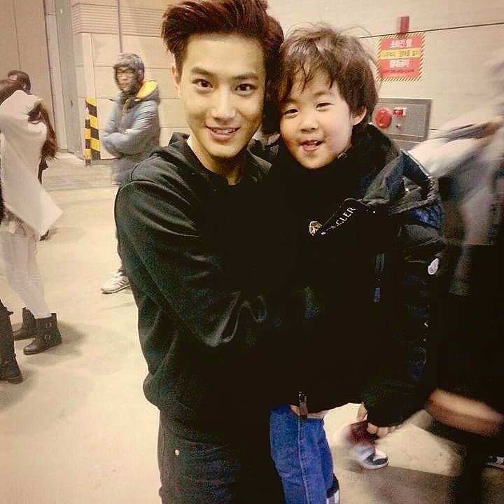SMent_EXO's tweet photo. 160626 rehofafa instagram update with #EXO Suho: #reho #3years ago
https://t.co/YVNlDtF2F9 https://t.co/yMp7MvfSOj