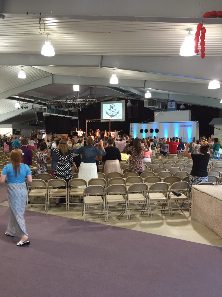 richsoberalski's tweet photo. @illini_kids First night of Kids Camp 2016. #LiveLifeAnchored https://t.co/tYGrCBvm3a