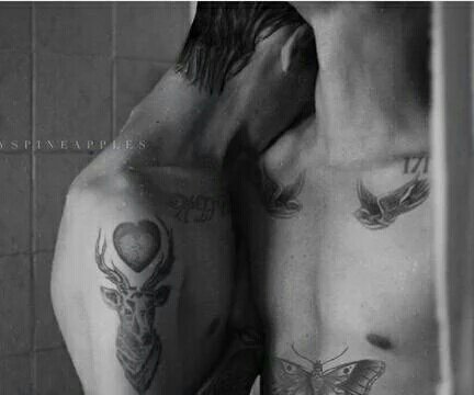MDiAngeloo's tweet photo. AMOR É O QUE EU TENHO POR SEXTAP LARRY POR VC EU TENHO NO MÁXIMO SIMPÁTIA https://t.co/YRChglvnhN