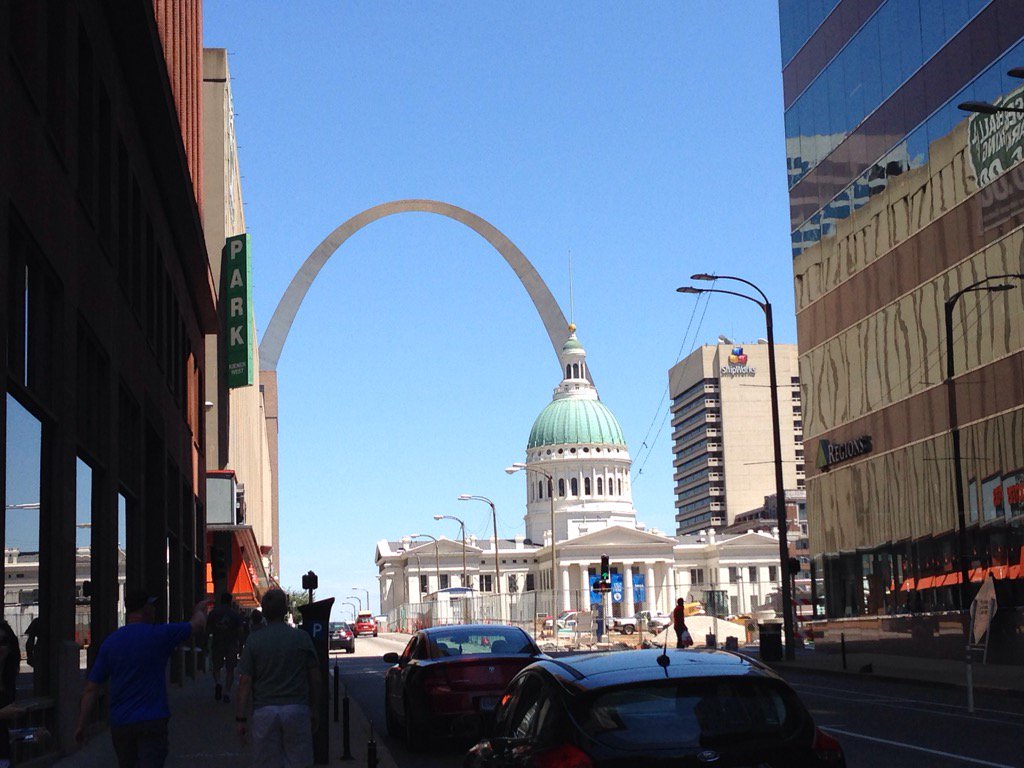 GrassoDrmgrasso's tweet photo. #ASHRAEStLouis the arch gateway t west @JZK60 @ncsugradschool @doccarr@docpegisin@DoreenMcVeigh https://t.co/jqdNkKsUfw
