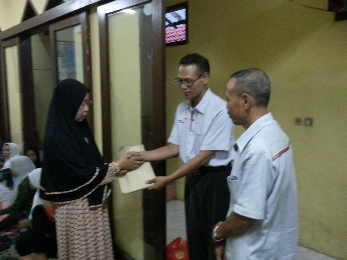 djadi_soegiarto's tweet photo. @parwi66 @_funtastic5_ #TelkomFuntastic5 #BPPTREG5 @setyahermawan3 #sharing
Bantuan ke Panti Asuhan https://t.co/U7sUQ7mq4M