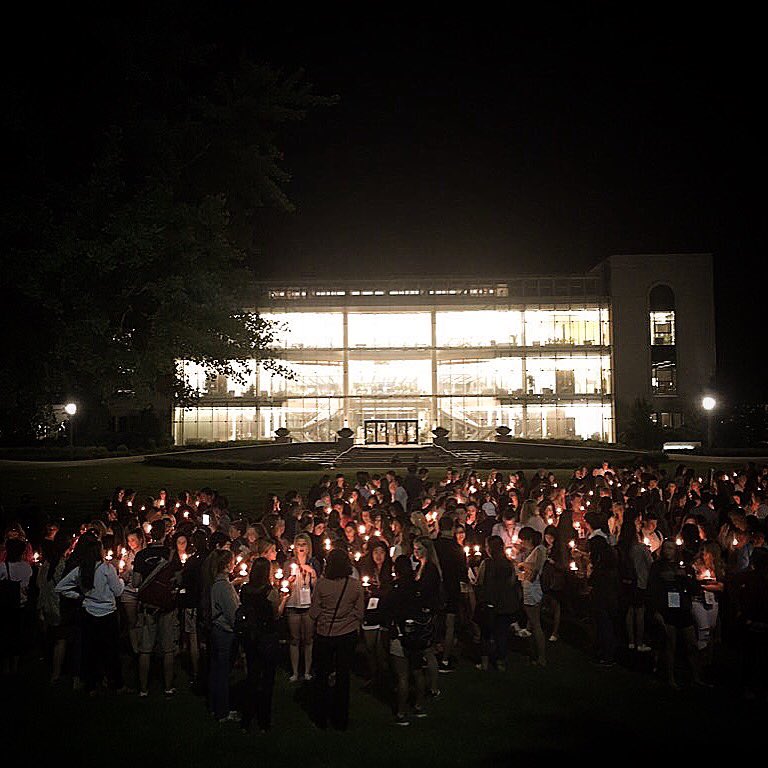 HSOLoyola's tweet image. HSO would like to welcome the Class of 2020 to our Loyola family! #UnityGathering