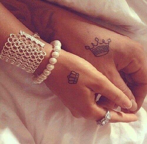 Zeroposes on X: "#tatuaje para siempre #tattoo #reina #rey #king #corona # queen https://t.co/wUhjHuwfr6" / X