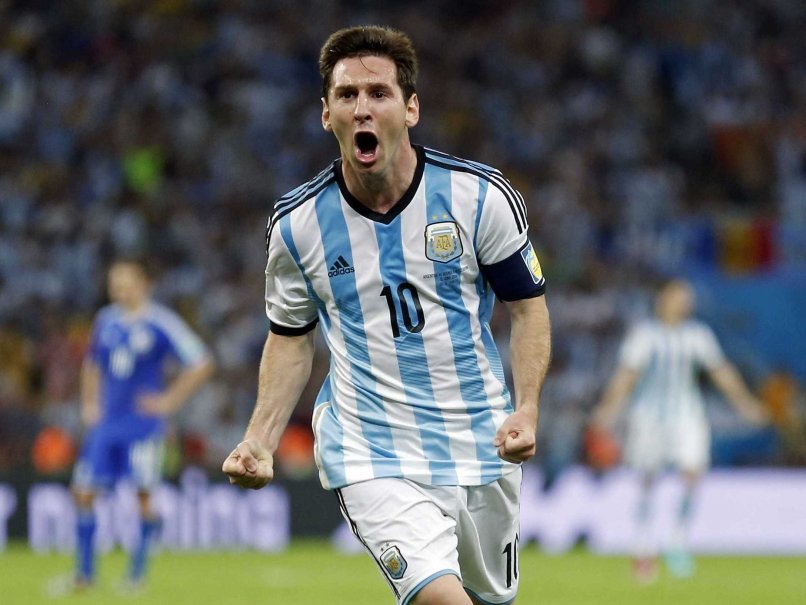 LOCUTORFRANCVL's tweet photo. Porfa #NoTeVayasLio porq el fútbol t nesecita ..nesecita un ejemplo de lucha y trabajo por cumplir sus sueños https://t.co/4PPeHJoiaD
