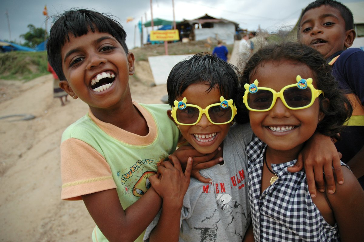 Even in the darkest moments, have hope that the future will be bright. #unicef #NationalSunglassesDay v/@uniceflive