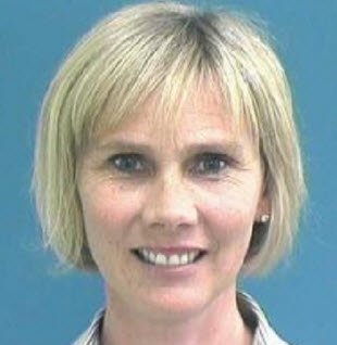9NewsMelb's tweet photo. MISSING: 50y/o Linda Zaia was last seen yesterday in the CBD about 5pm. Contact: Caulfield Police: 9524 9500. #9News https://t.co/yXLcpn7B9E