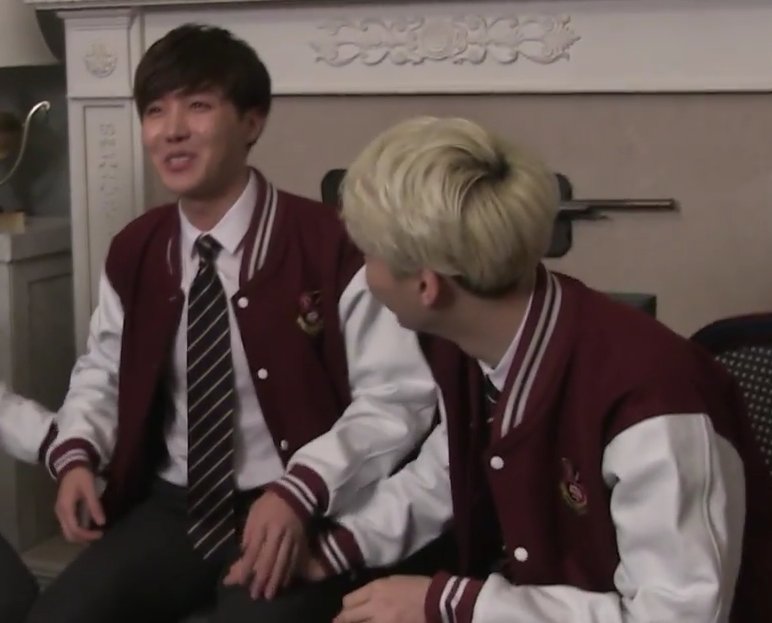 yoonseok_bot's tweet photo. Yoongi touching Hoseok's thigh👀 https://t.co/M2c9uVrvru