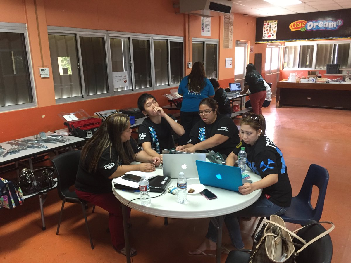 jostrom12's tweet photo. Promoting PLTW on the radio... busy building mechanical gears #dedication @sampltw @PLTWorg @carsablan79 #pltwct2016 https://t.co/P3CGMfSb3U