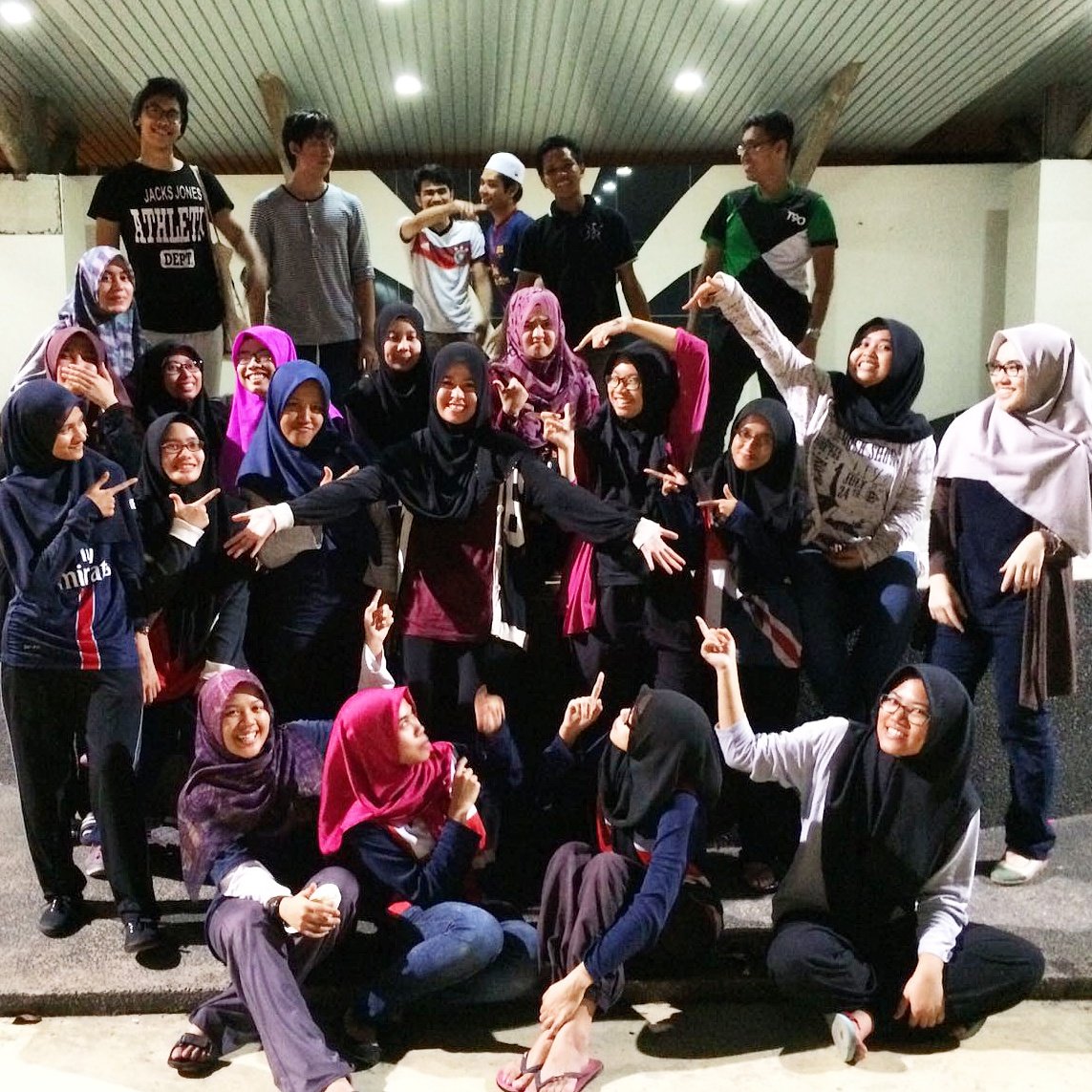 maw_cungi's tweet photo. I survived a levels because of them, if it weren't for them, idk what I'll be, thanks guys for da memories. #aluk16 https://t.co/OGXo0ldg1i