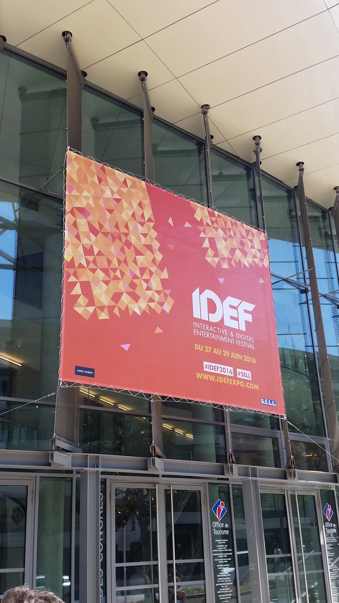 Timotcki's tweet photo. La délégation @AOLFR est en live de #IDEF2016 pour rencontrer les éditeurs et les constructeurs https://t.co/aZRYKmbY0E