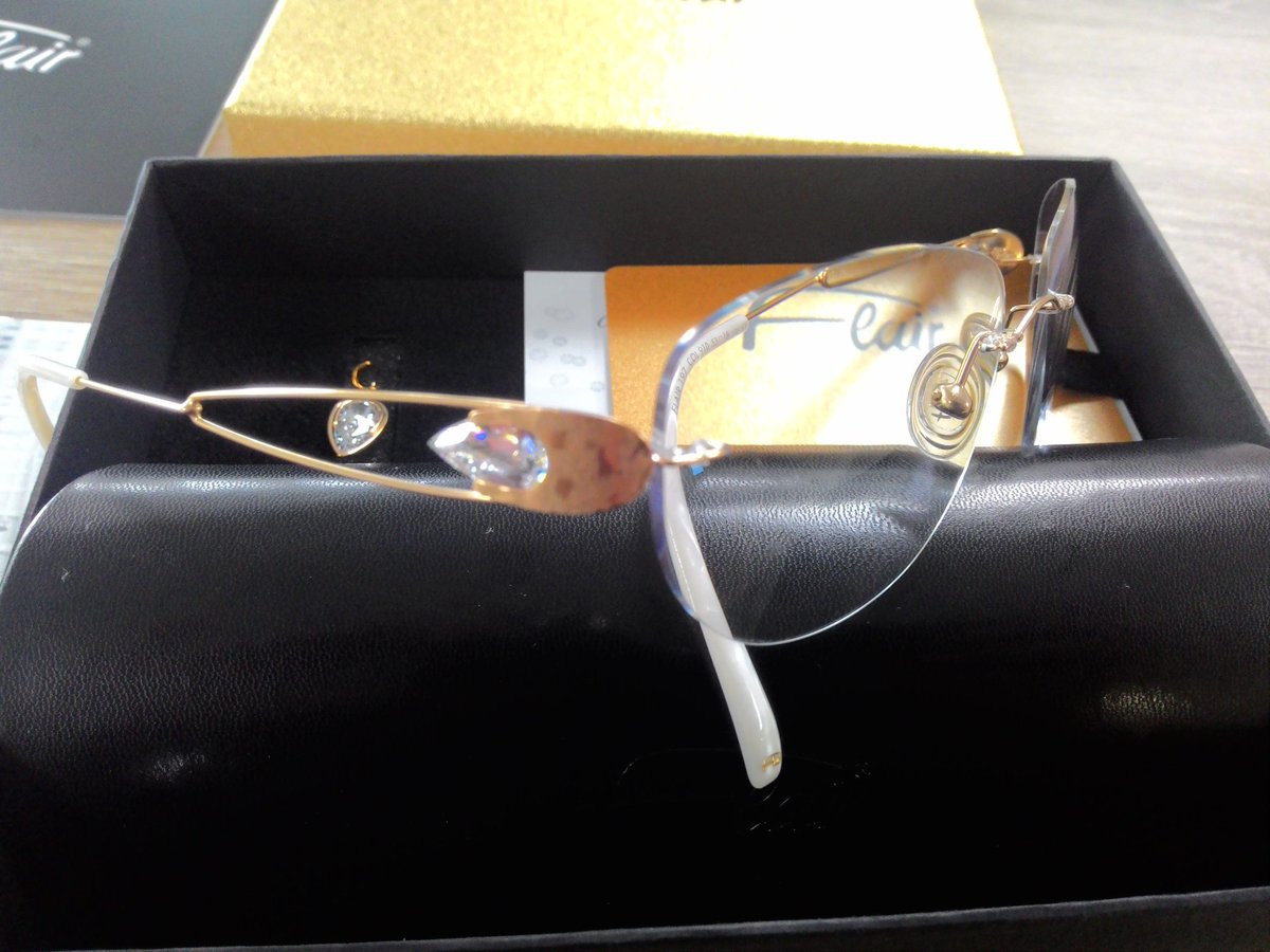SpecFactory's tweet photo. Just finished these amazing @FlairUK #rimless #glasses made from real #Gold and @swarovski crystals https://t.co/G3ZN4jvyRU