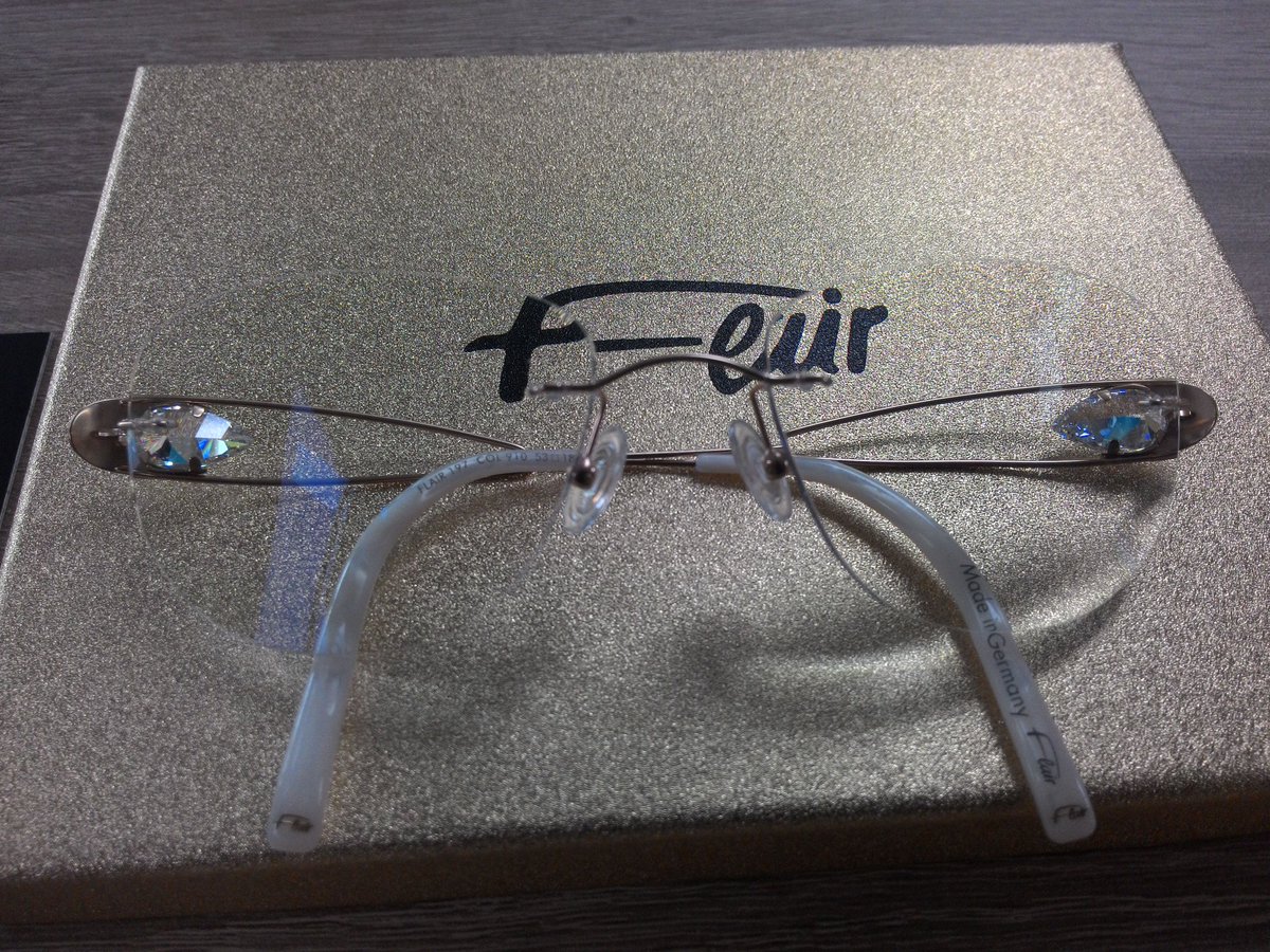 SpecFactory's tweet photo. Just finished these amazing @FlairUK #rimless #glasses made from real #Gold and @swarovski crystals https://t.co/G3ZN4jvyRU