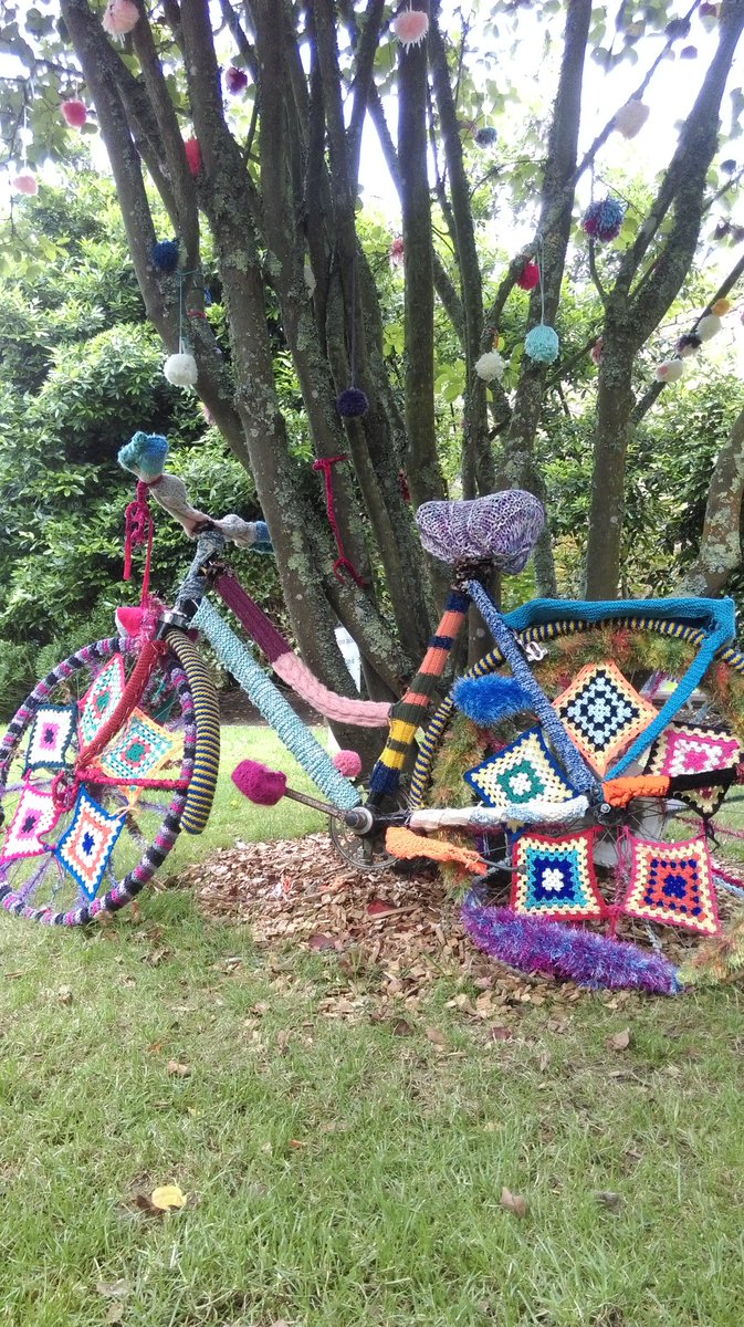 Avoir les nerfs en pelotes...signifie avoir besoin de faire du vélo pour se detendre😜😂 #pontlabbe <a href="/pontlabbe/">Pont-l'Abbé</a> <a href="/ccpbs/">Constanza_Baldevenito_cpbs</a>