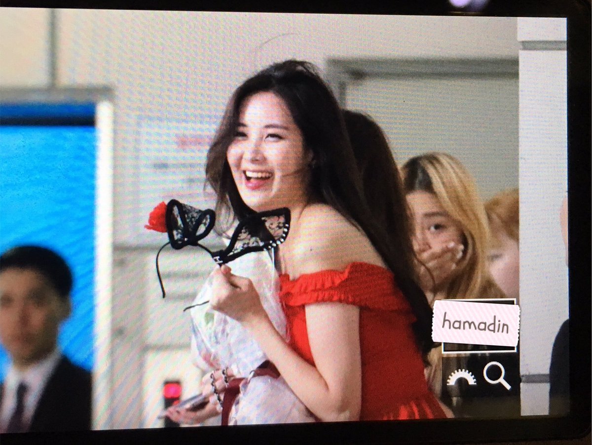  [PIC][28-06-2016]SeoHyun tham dự "SEOHYUN ♥ BIRTHDAY ♥ PARTY" tại SM COEX vào hôm nay CmB6-vDXEAATBYD