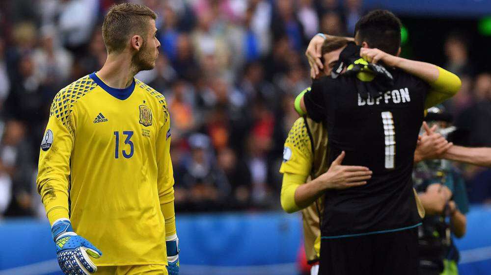 TissierBenoit's tweet photo. @NC_A78 @_MainOpposee 
#Buffon #Casillas #Confrérie #Respect #Amitié #EURO2016 #ITAESP #RMOLive
(Source: @diarioas) https://t.co/UEz8BOQNz4