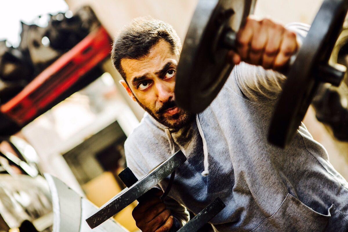 KomalNahta's tweet image. #Sultan New Stills #6July2016 EID2016 #YRF