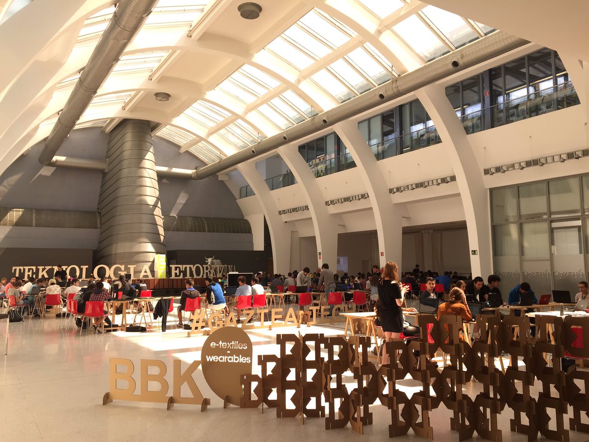 ESPACIO_OPEN's tweet photo. IV edición de #GazteaTech #tecnologíasCreativas #jóvenes #Bilbao @BBK_biz @BBKInnovaSarea @Kutxabank https://t.co/JI0LHZG4n6