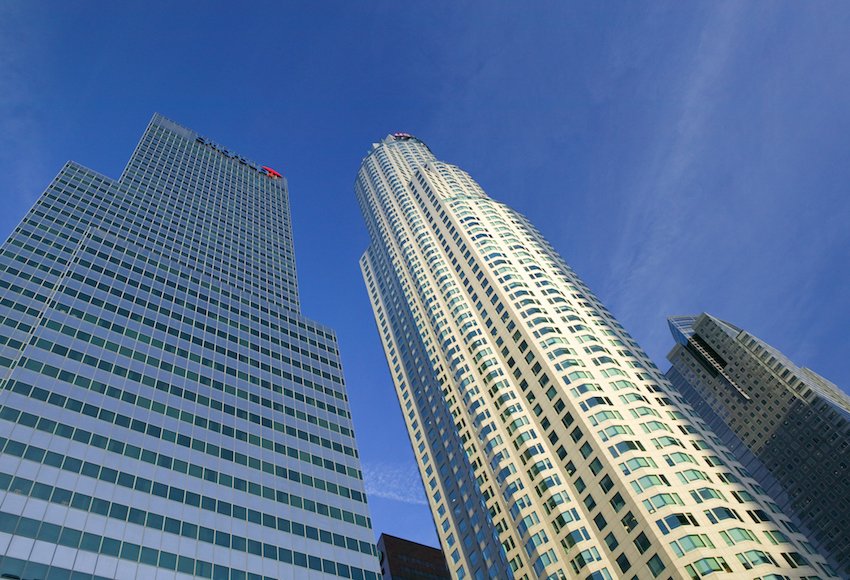 VIDÉO : "Skyslide", le toboggan du 70ème étage 
bit.ly/297eWZK