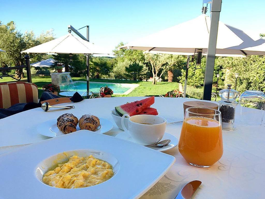 Istria treated me so well again!
#jokuti_croatia #breakfast #sanrocco #alfresco #foodie #istria #croatianfood #scen…