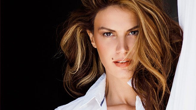 Tülin Şahin 'O reklamda kesinlikle oynamam' dedi 8 milyon lirayı reddetti.
ntv.com.tr/galeri/yasam/t…