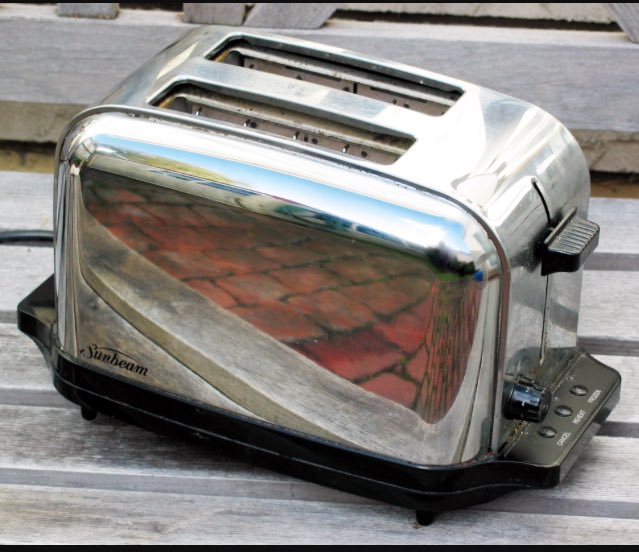 JustToasters's tweet photo. Paint me like one of your french girls.... https://t.co/s5rsXwMJoS