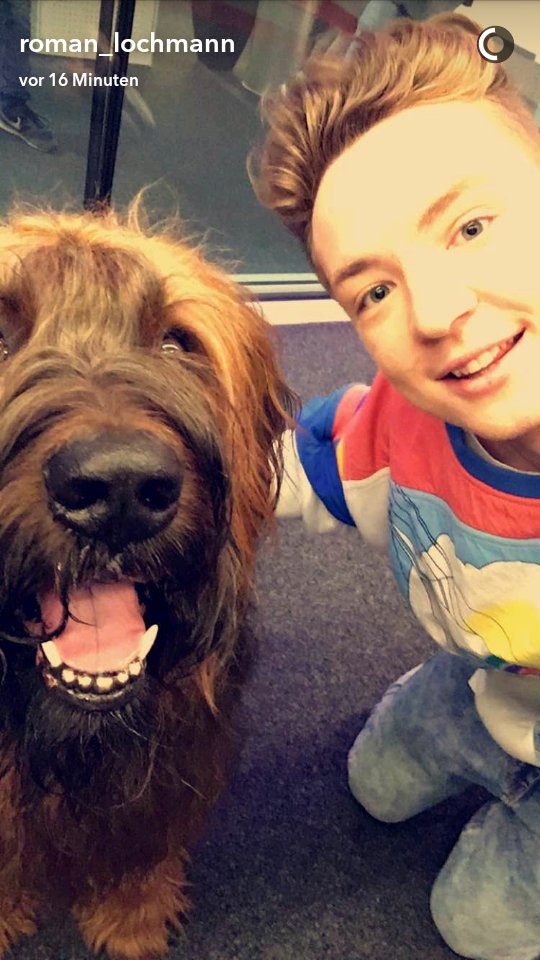 Voll süß wie Roman gefragt hat ob er den 'bär' snappen darf😄❤

<a href="/dielochis/">Heiko & Roman (HE/RO)</a> @LochisHeiko