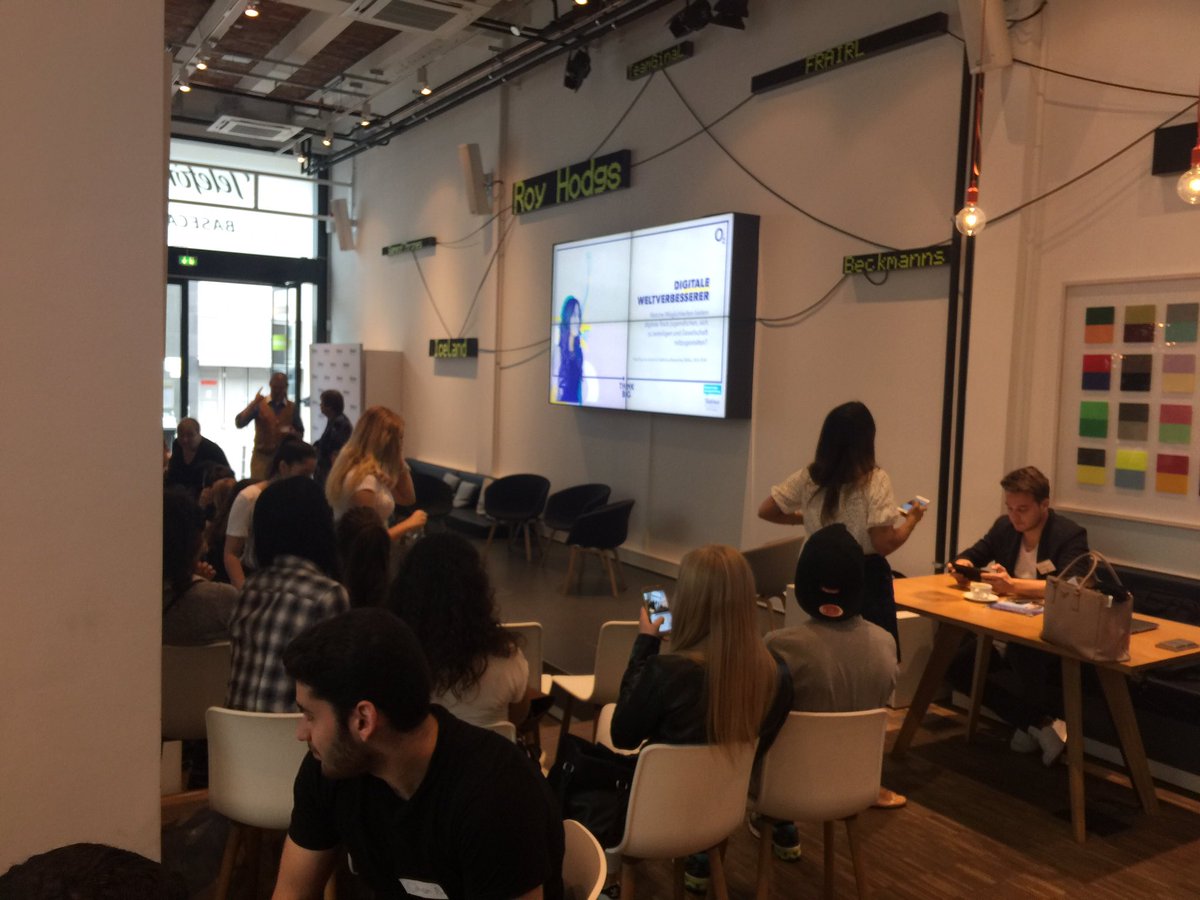 YAEZagency's tweet image. #o2thinkbig - Heute Workshop im #Basecamp in #Berlin - digitale Medien nur nutzen - oder auch mit gestalten?