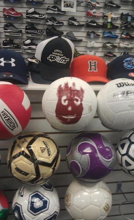 Wilson fue rescatado y está vivo goo.gl/6jxxZX #naufrago