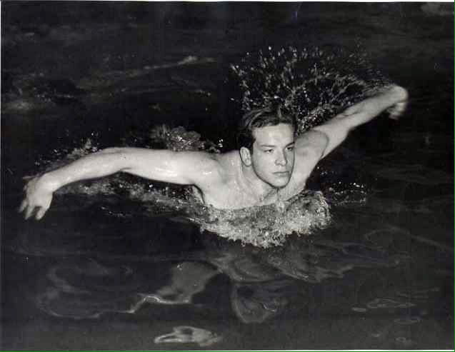 cinguettiosport's tweet photo. Il nostro omaggio a #BudSpencer che, oltre a un grande attore, fu olimpionico nel nuoto a #Helsinki52 #ciaobud https://t.co/60szbkDTkO