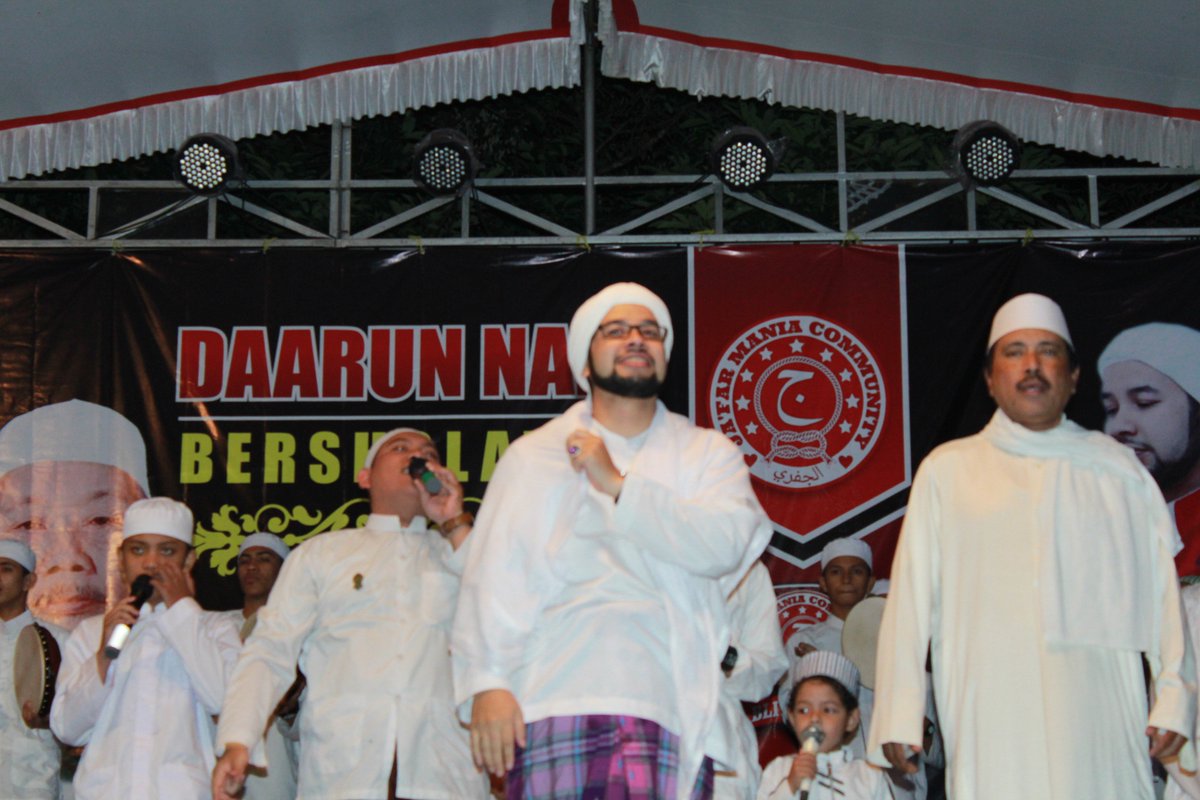 wahyutorres2's tweet photo. Habib ja'far bin utsman al jufri :) @syalmanCSJ https://t.co/tHD7XZVgeT